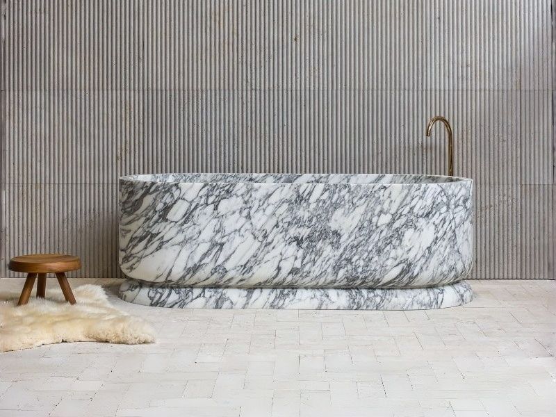Baignoires en marbre sur pieds pour villas de luxe : ce qu’il faut vérifier avant de commander